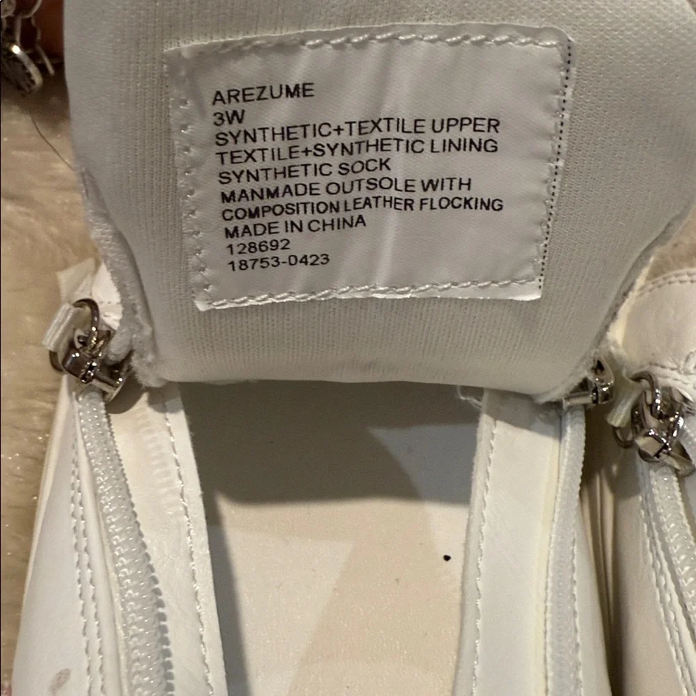 Steve Madden White and‎ Pink Kids Sneakers